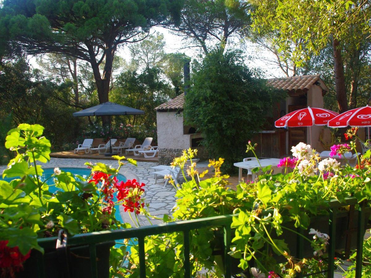 Location Villa Et Studios Roquebrune-Sur-Argens Eksteriør bilde