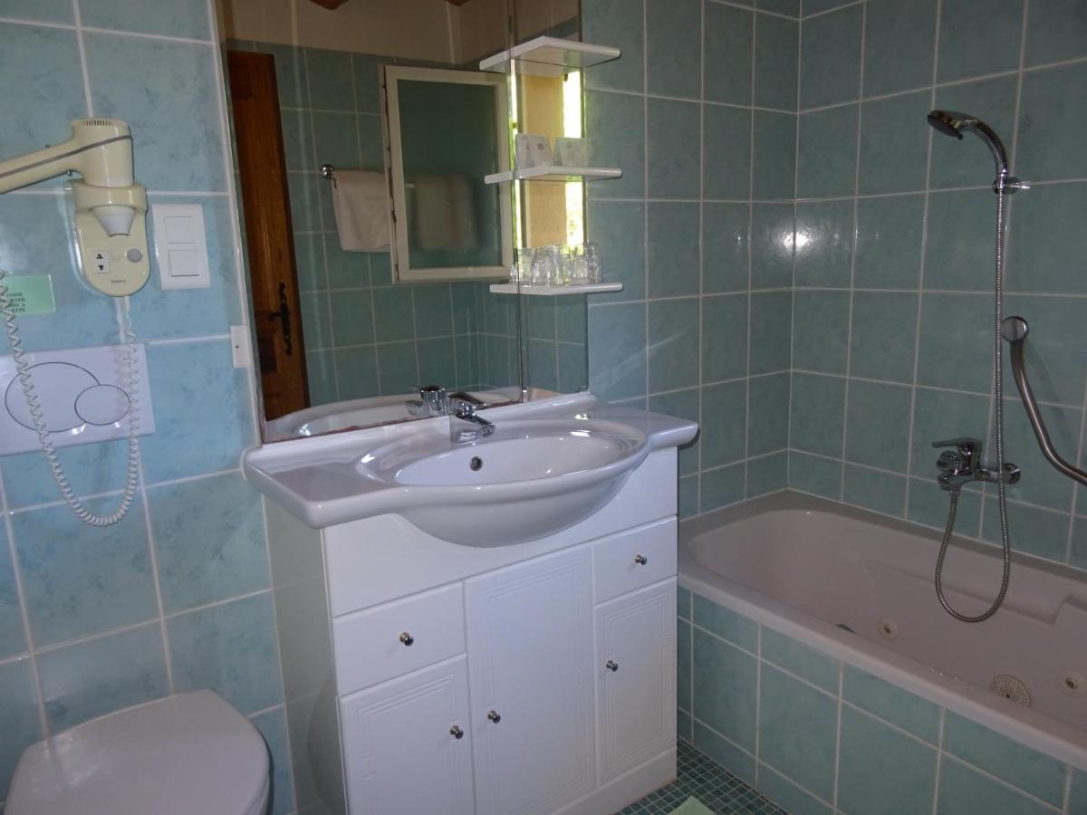 Location Villa Et Studios Roquebrune-Sur-Argens Eksteriør bilde