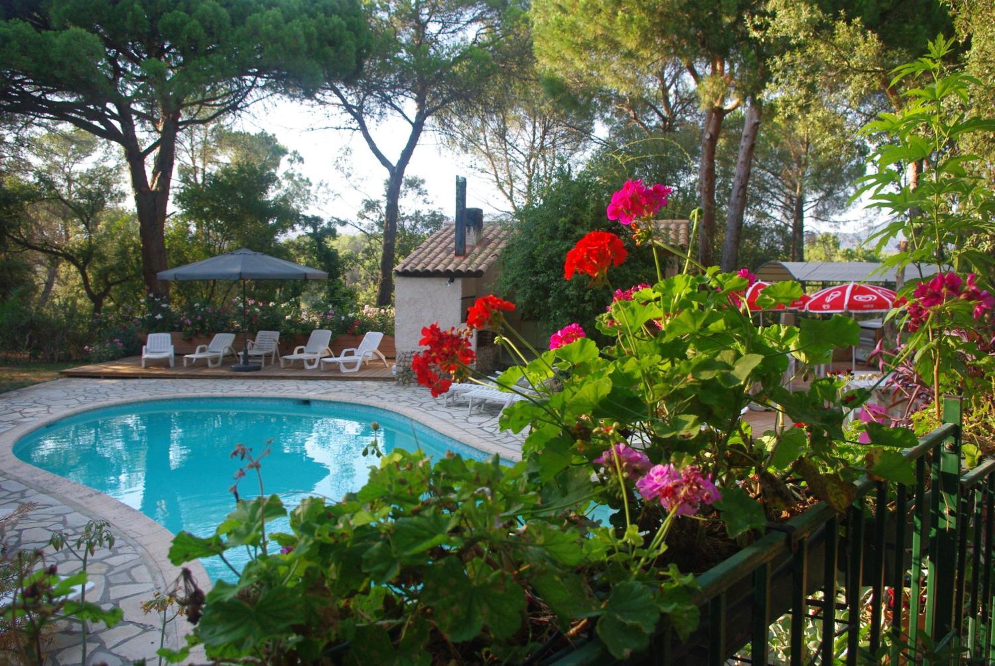 Location Villa Et Studios Roquebrune-Sur-Argens Eksteriør bilde
